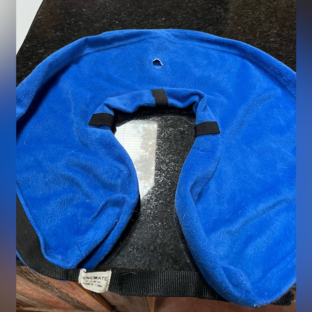 Bencmate inflatable dog collar.  Works great and machine washable.